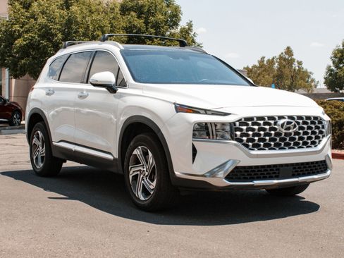 Used 2023 Hyundai Santa Fe SEL w/ Premium Package AWD/4WD image 3