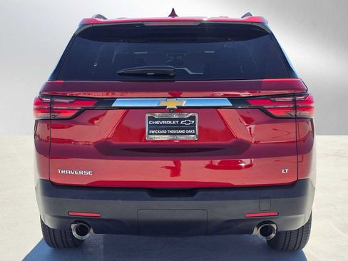 Used 2023 Chevrolet Traverse LT FWD image 4