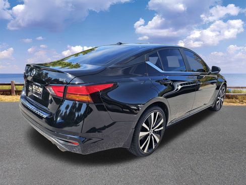 Used 2022 Nissan Altima 2.5 SR FWD image 7