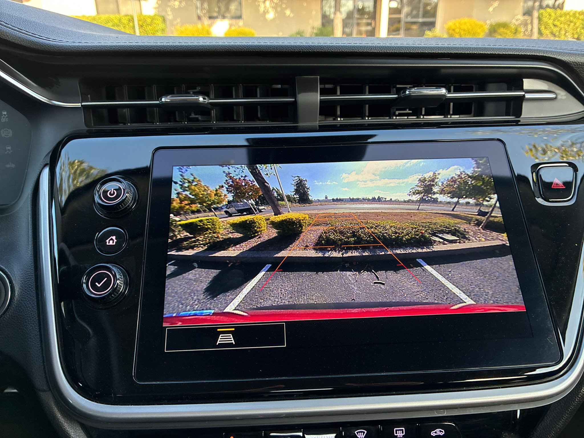 Used 2022 Chevrolet Bolt EUV LT FWD image 27