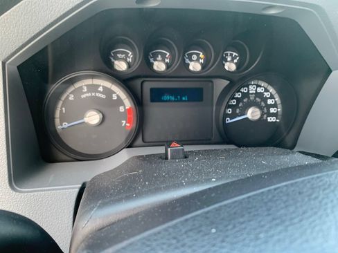 Used 2016 Ford F250 XL w/ Power Equipment Group AWD/4WD image 4