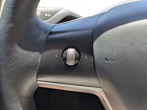 Used 2022 Tesla Model 3 Long Range AWD/4WD image 19