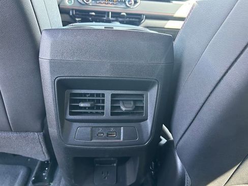 Used 2025 Chevrolet Colorado Z71 w/ Technology Package image 16