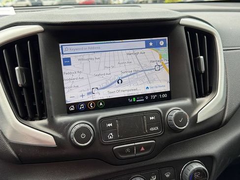 Used 2023 GMC Terrain SLT w/ Infotainment Package II AWD/4WD image 16