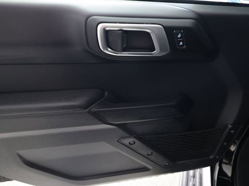 Used 2025 Ford Bronco Outer Banks image 15