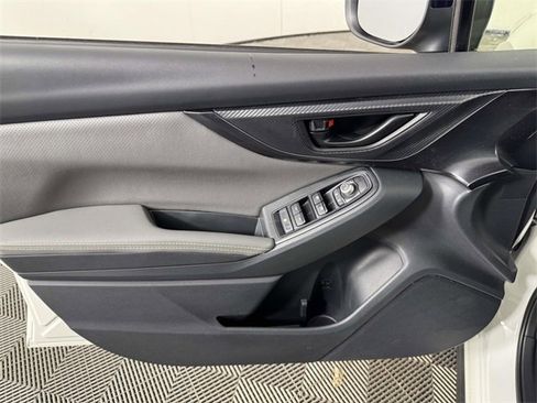 Used 2022 Subaru Crosstrek 2.5i Sport w/ Moonroof Package image 17