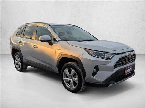 Used 2021 Toyota RAV4 Limited image 3