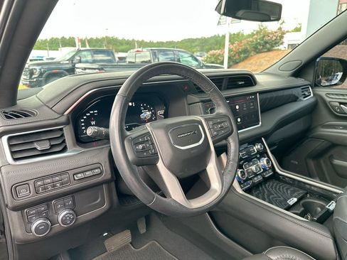 Used 2022 GMC Yukon Denali AWD/4WD image 10