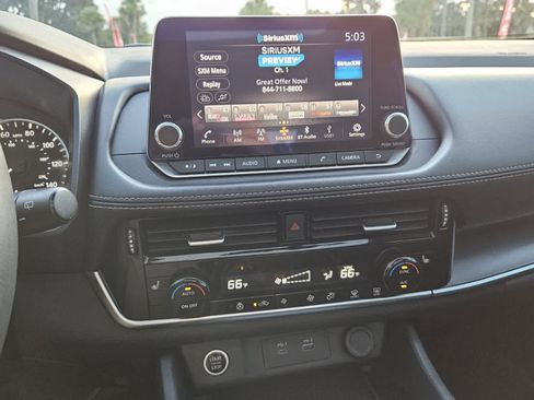 Used 2023 Nissan Rogue SV w/ SV Premium Package image 8