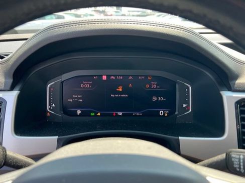 Used 2022 Volkswagen Atlas SEL R-Line AWD/4WD image 18