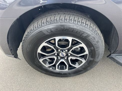 Used 2024 Ford Expedition XLT image 17