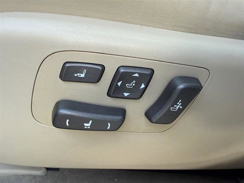 Used 2012 Lexus LS 460 image 32