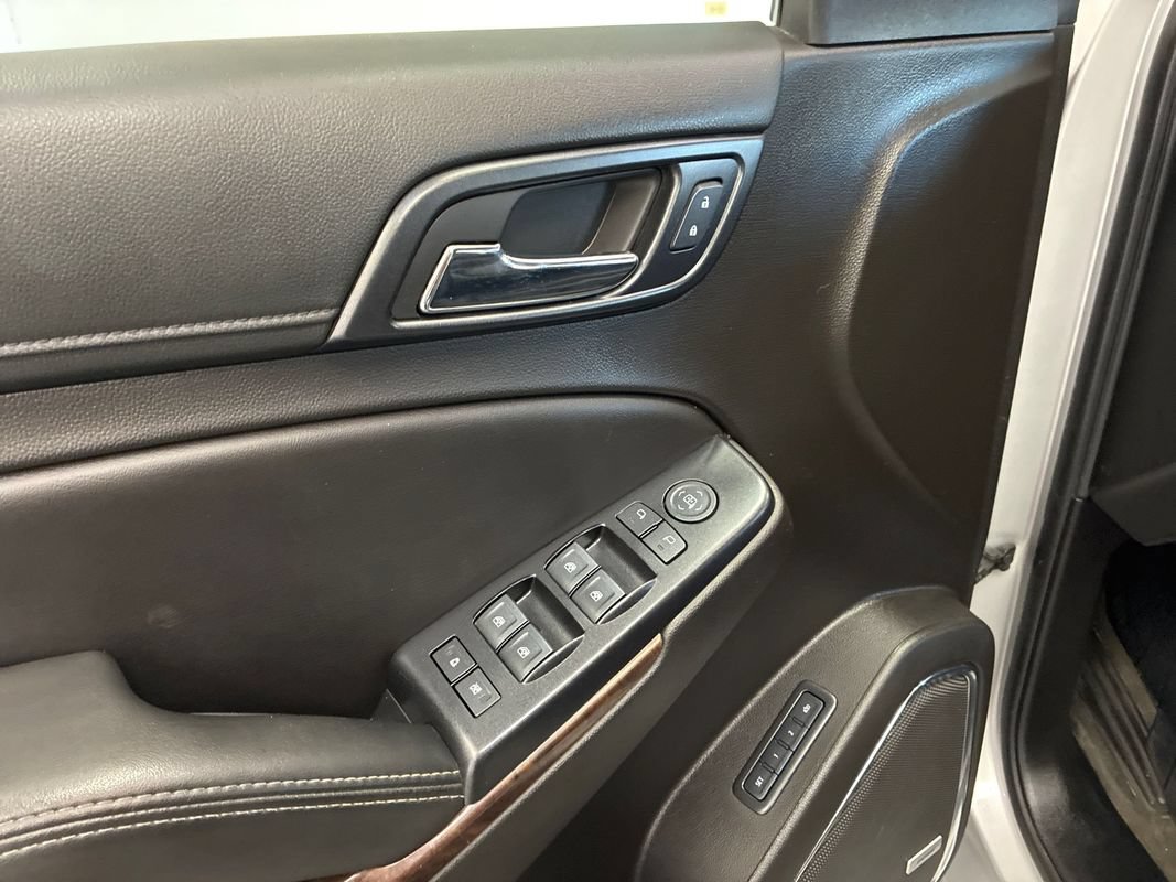 Used 2018 Chevrolet Suburban LT AWD/4WD image 10