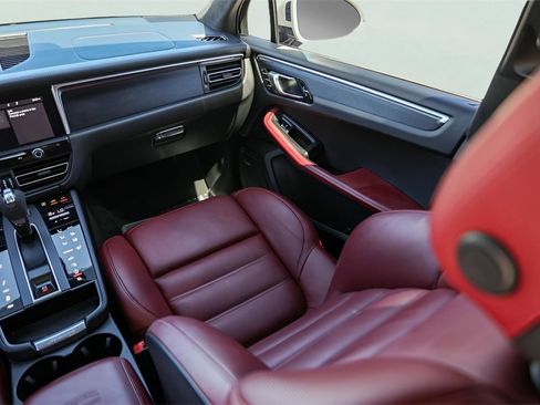 Used 2022 Porsche Macan GTS image 33