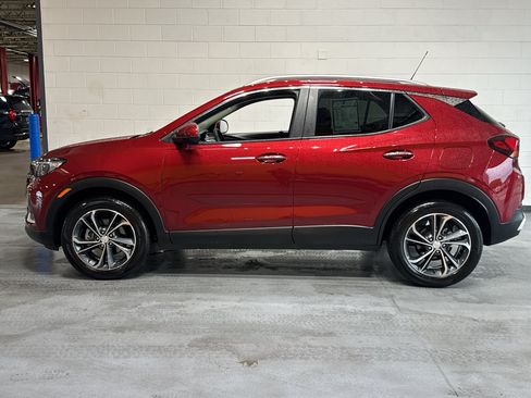 Used 2022 Buick Encore GX Select FWD image 2
