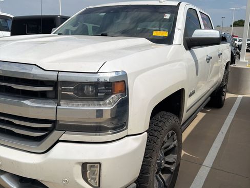 Used 2017 Chevrolet Silverado 1500 High Country AWD/4WD image 2