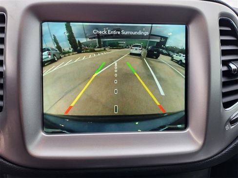 Used 2020 Jeep Compass Latitude w/ Popular Equipment Group image 17