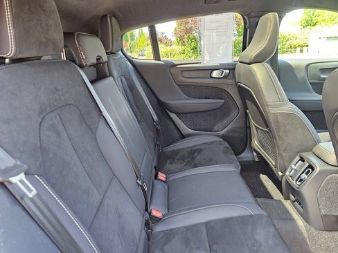 Used 2023 Volvo C40 P8 Recharge Ultimate w/ Protection Package Premier AWD/4WD image 15