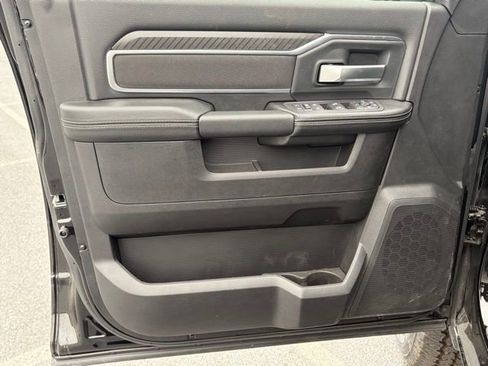 New 2026 RAM 2500 Big Horn AWD/4WD image 12