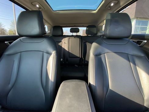 Used 2025 Kia Sportage EX w/ Premium Package image 30