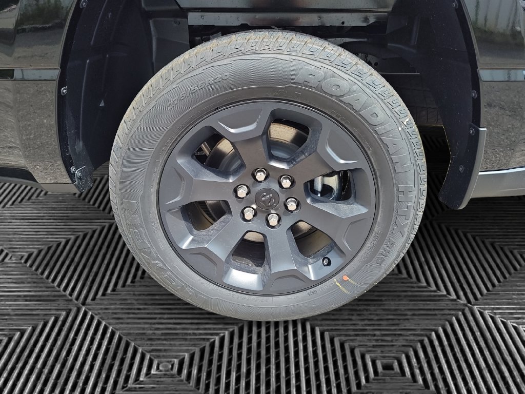 Used 2026 RAM 1500 Express AWD/4WD image 14