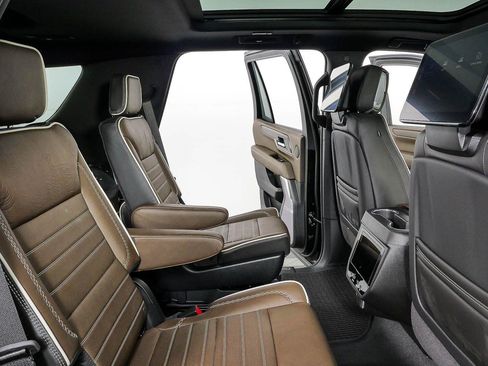 New 2026 GMC Yukon Denali Ultimate AWD/4WD image 23