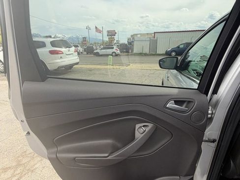 Used 2015 Ford Escape SE w/ Equipment Group 201A AWD/4WD image 25