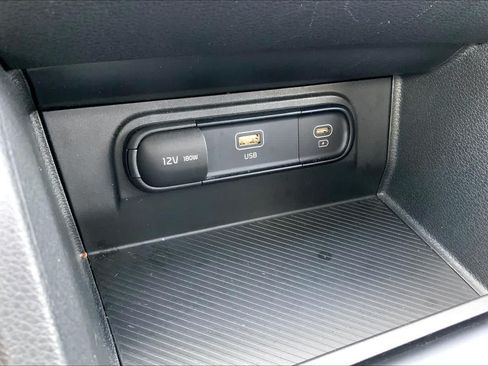 Used 2025 Kia Sportage LX FWD image 34