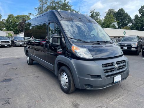Used 2018 RAM ProMaster 2500 w/ Interior Convenience Group FWD image 6