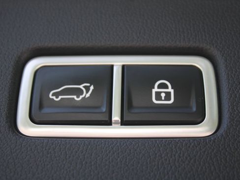 Certified 2022 Kia Sorento SX FWD image 12