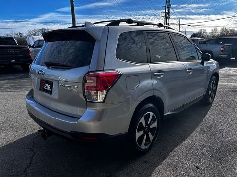 Used 2017 Subaru Forester 2.5i Premium image 7