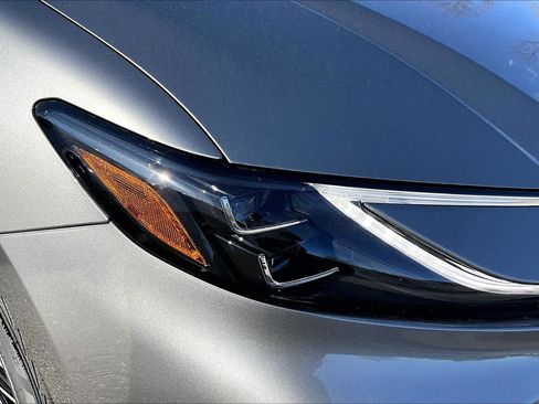 New 2026 Toyota Camry XLE AWD/4WD image 13