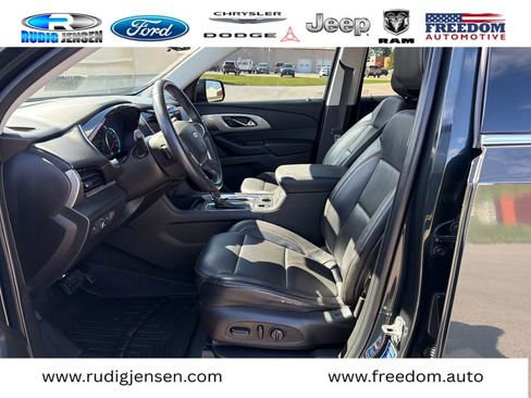 Used 2018 Chevrolet Traverse LT FWD image 9