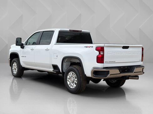 New 2026 Chevrolet Silverado 2500 LT w/ Convenience Package AWD/4WD image 7