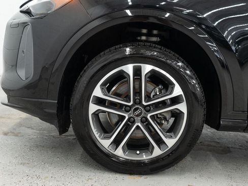 Used 2025 Audi Q5 Premium AWD/4WD image 37