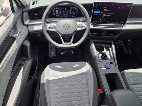Certified 2025 Volkswagen Tiguan S FWD image 10