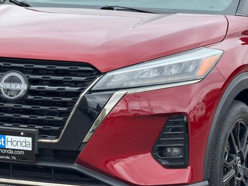 Used 2023 Nissan Kicks SR w/ SR Premium Package image 11