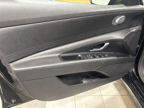 Used 2023 Hyundai Elantra SEL FWD image 7