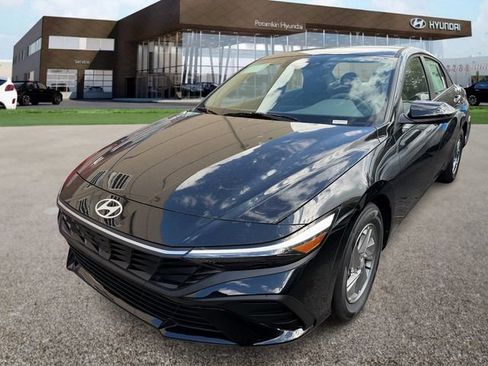 New 2026 Hyundai Elantra SE FWD image 1