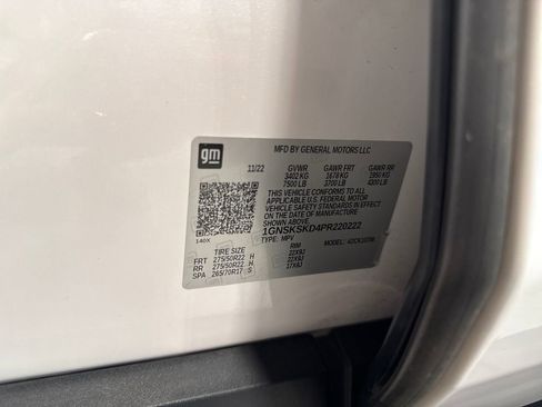 Used 2023 Chevrolet Tahoe Premier AWD/4WD image 30