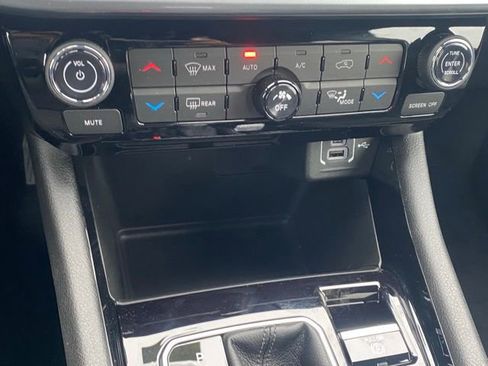 New 2026 Jeep Compass Limited image 22