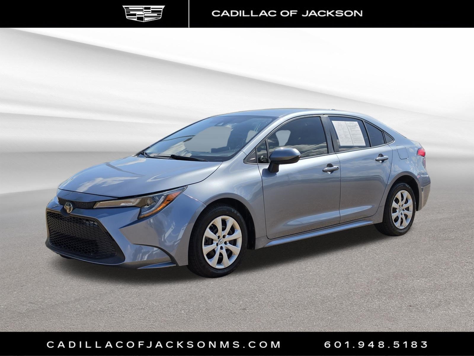 Used 2021 Toyota Corolla LE FWD image 1
