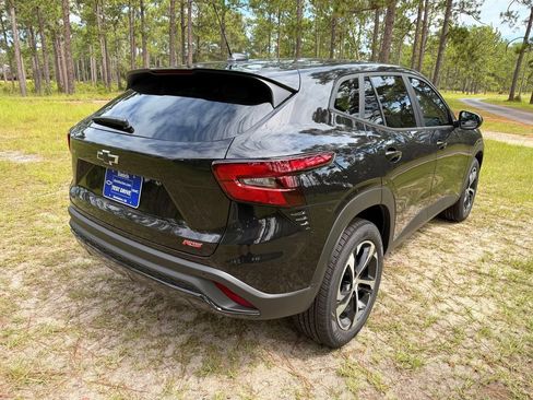 New 2026 Chevrolet Trax RS w/ Driver Confidence Package FWD image 5