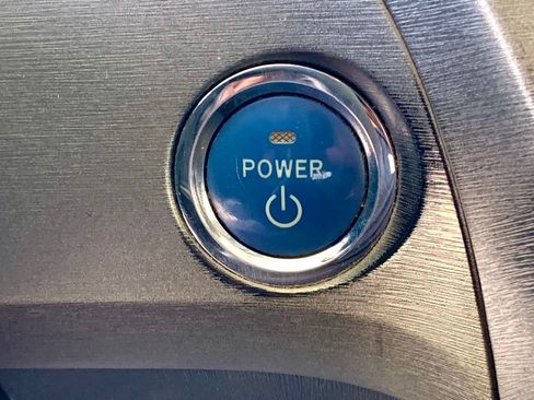 Used 2014 Toyota Prius Two FWD image 31