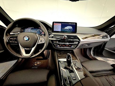 Certified 2023 BMW 530i xDrive w/ Convenience Package AWD/4WD image 12