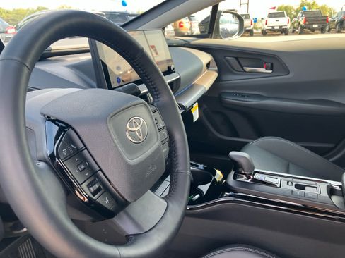 Certified 2026 Toyota Prius XLE FWD image 11