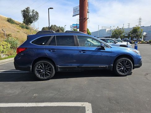 Used 2019 Subaru Outback 2.5i Premium image 8