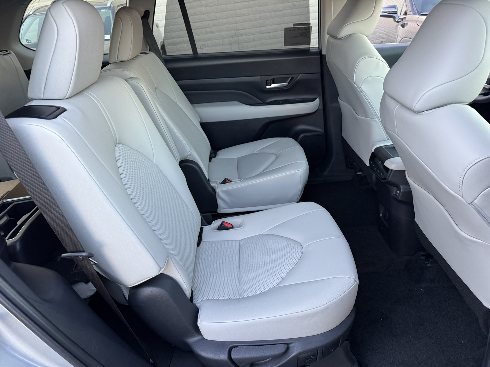New 2026 Toyota Grand Highlander XLE FWD image 4