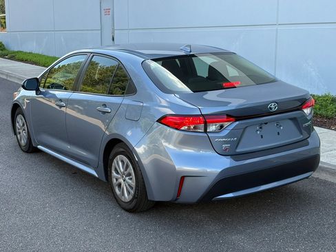 Used 2020 Toyota Corolla LE FWD image 4