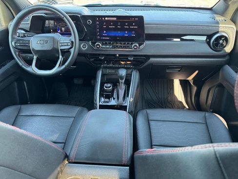 Used 2023 Chevrolet Colorado Z71 w/ Z71 Convenience Package 2 image 11